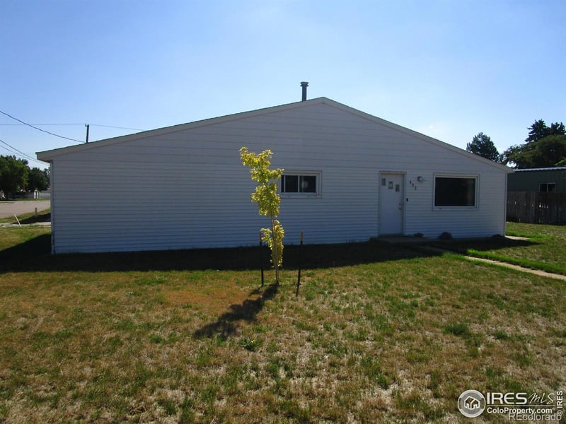 492 8th St, Burlington, CO 80807