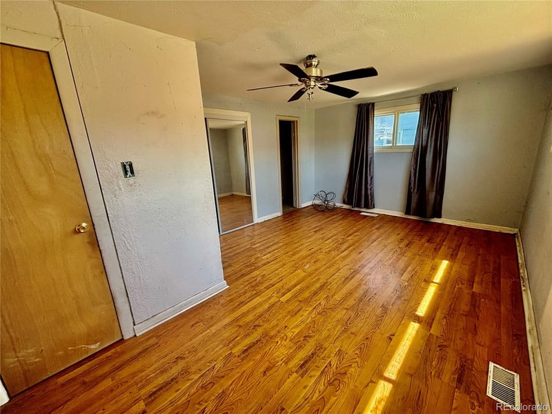 205 Pine St, Lamar, CO 81052