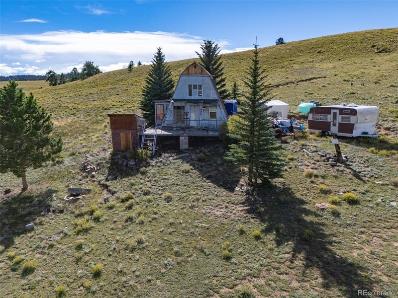 135 Indian Ln, Como, CO 80456