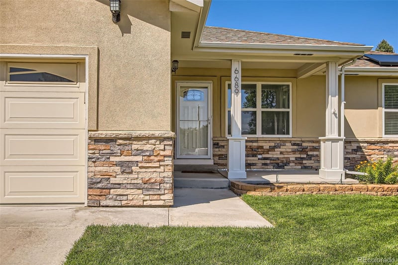 6689 W 70th Ave, Arvada, CO 80003