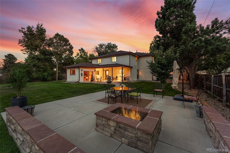 2801 N Monaco Pw, Denver, CO 80207