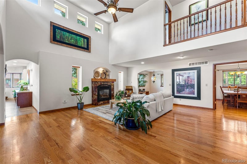 2801 N Monaco Pw, Denver, CO 80207
