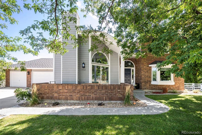 7742 Noble St, Arvada, CO 80007