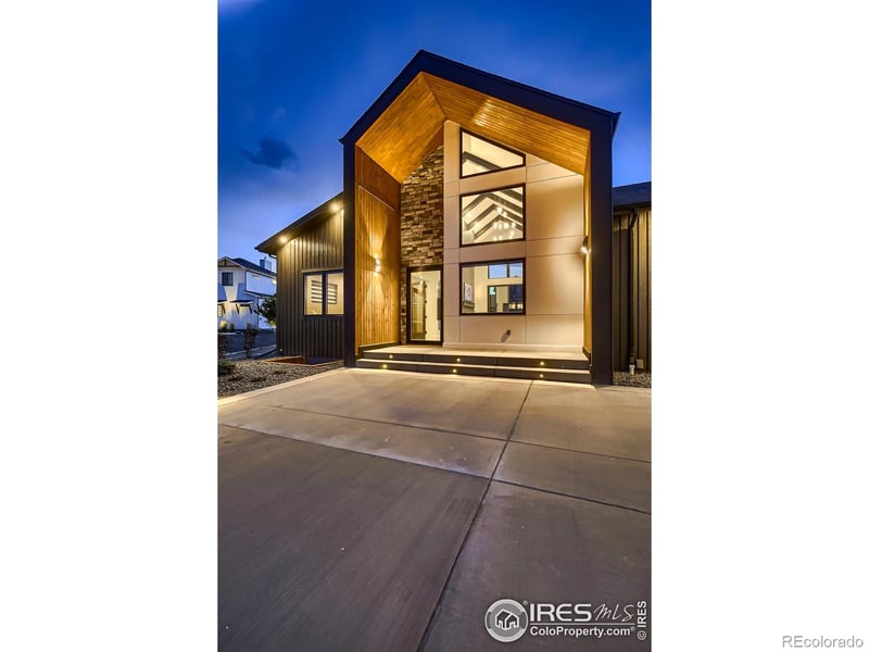 2000 Seasons Dawn Ct, Windsor, CO 80550