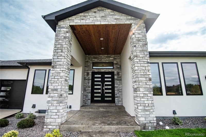 8820 W Alaska Pl, Lakewood, CO 80226