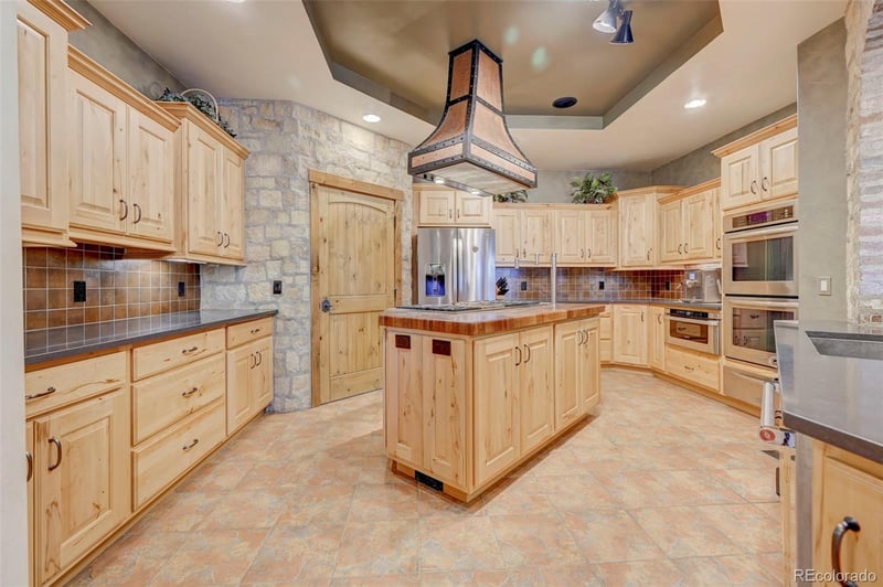652 W Calle Allegre, Pueblo, CO 81007