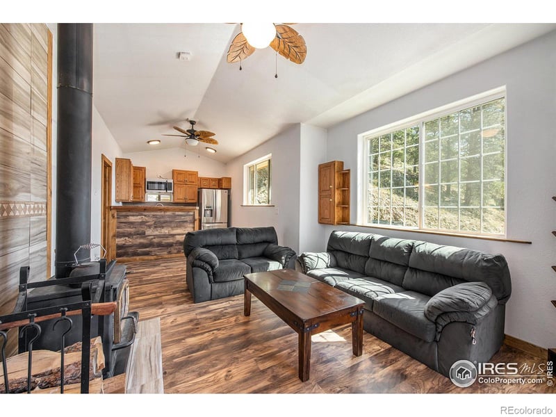 1368 Dunraven Glade Rd, Glen Haven, CO 80532