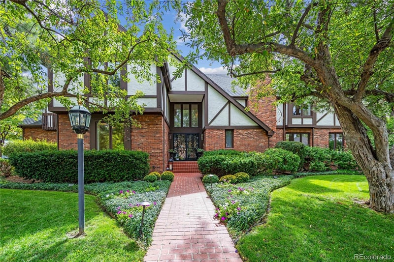 16 Polo Field Ln, Denver, CO 80209