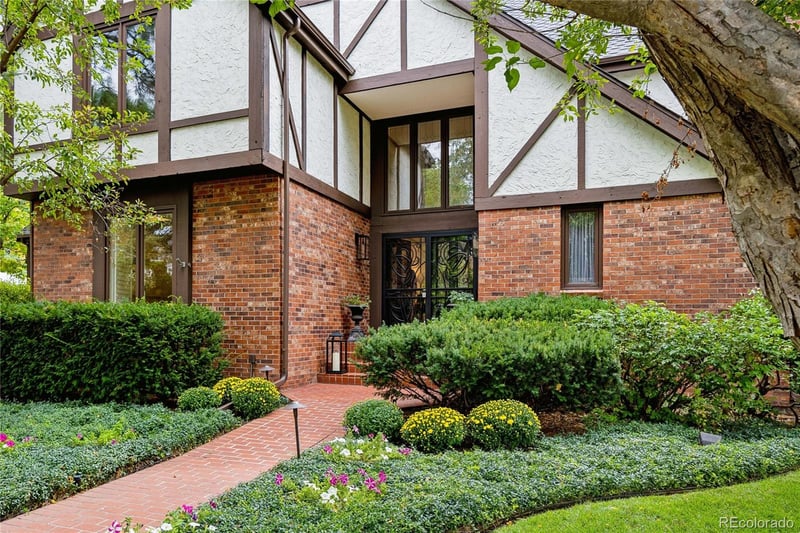 16 Polo Field Ln, Denver, CO 80209