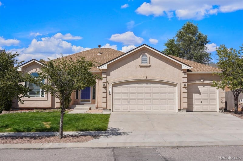 3140 Poughkeepsie Dr, Colorado Springs, CO 80916