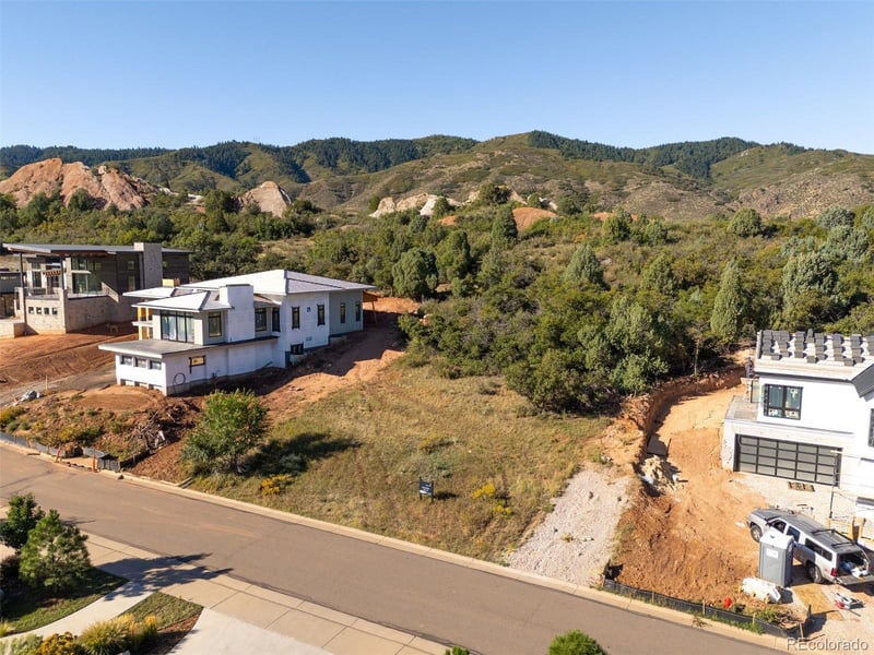 7911 Raphael Ln, Littleton, CO 80125