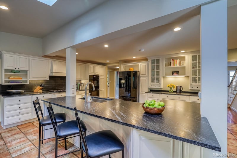 10880 W 29th Ave, Lakewood, CO 80215