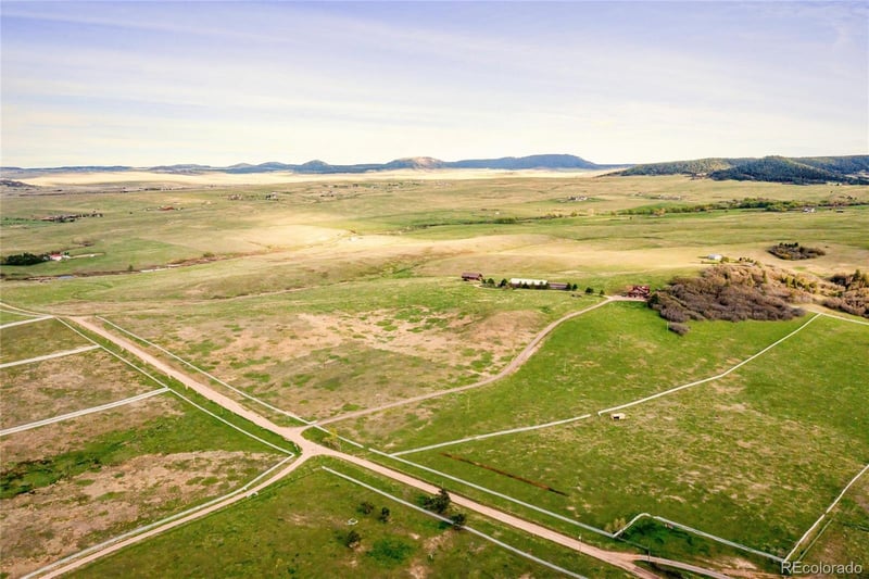 11069 Spruce Mountain Rd, Larkspur, CO 80118