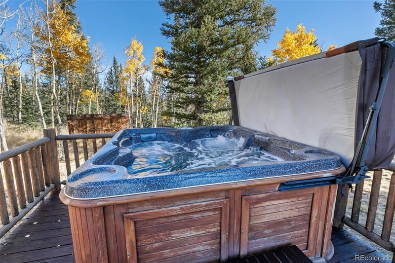1052 Boreas Cir, Jefferson, CO 80456