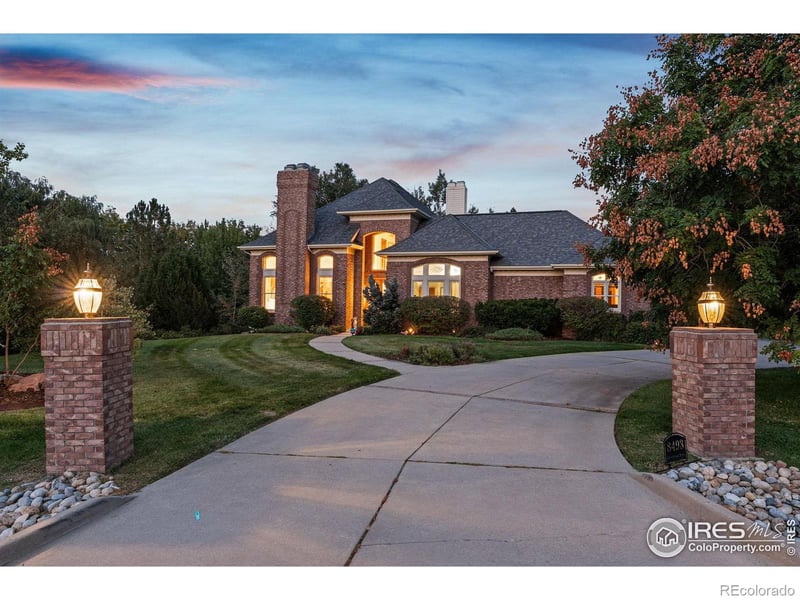 8493 Greenwood Dr, Niwot, CO 80503