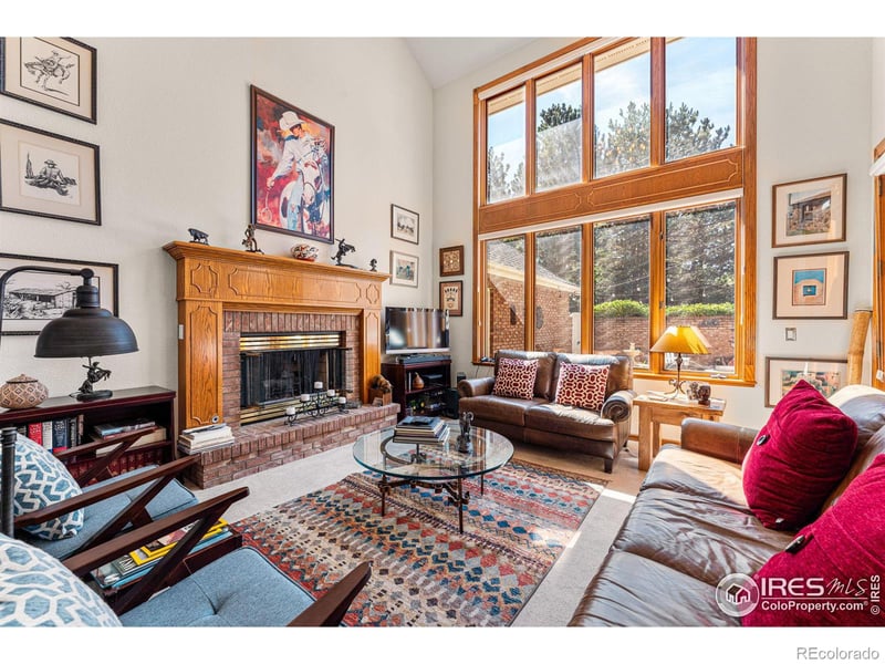 8493 Greenwood Dr, Niwot, CO 80503