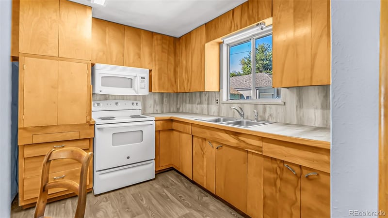 251 W 5th St, Akron, CO 80720