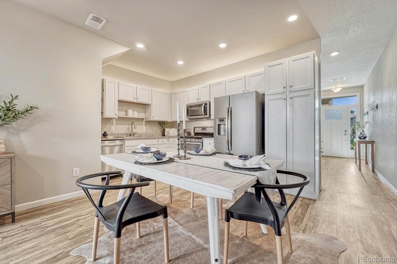 1076 Oak Cir, Denver, CO 80215