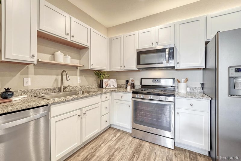 1076 Oak Cir, Denver, CO 80215