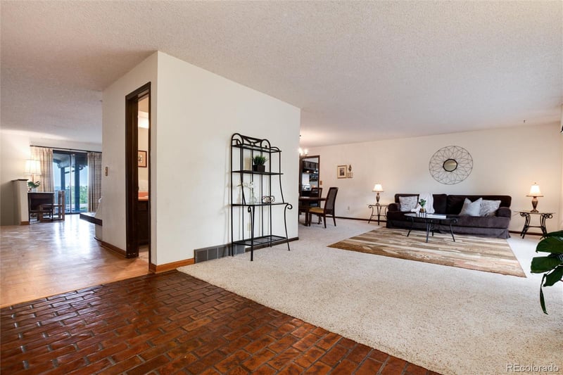 1626 S Robb Way, Lakewood, CO 80232