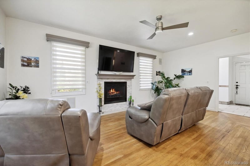 957 S Emporia St, Denver, CO 80247