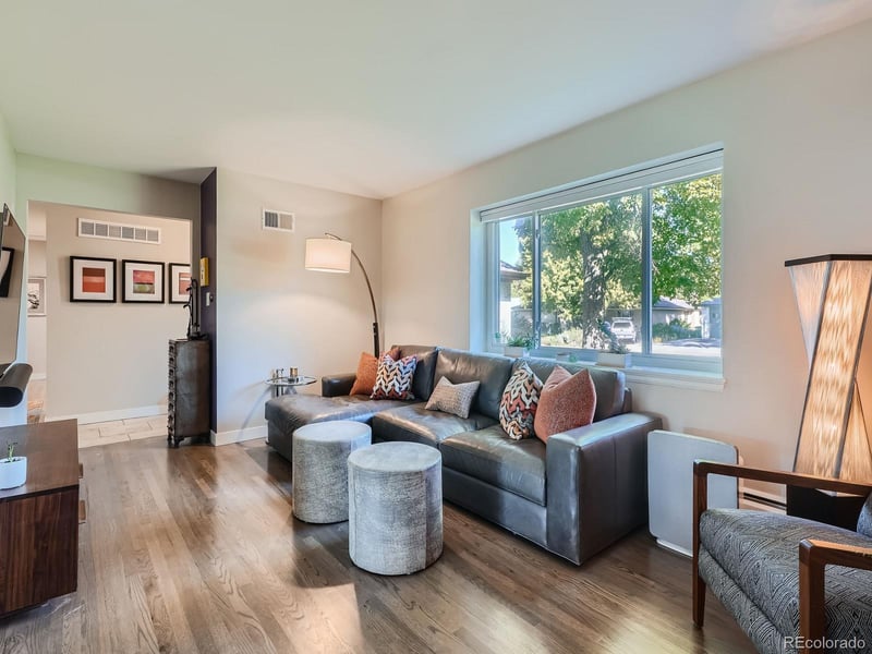 879 S Hudson St, Denver, CO 80246