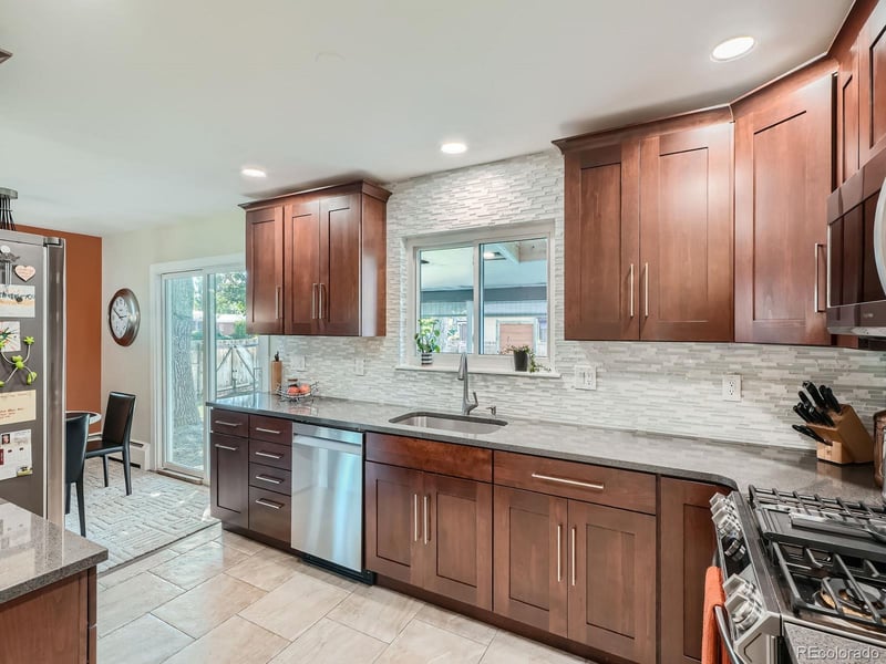 879 S Hudson St, Denver, CO 80246