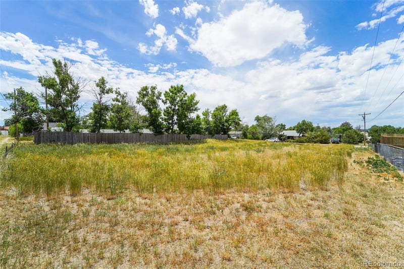 N 5th St, Bennett, CO 80102