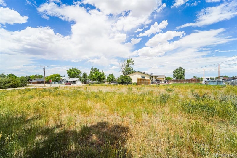 N 5th St, Bennett, CO 80102