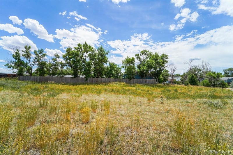 N 5th St, Bennett, CO 80102