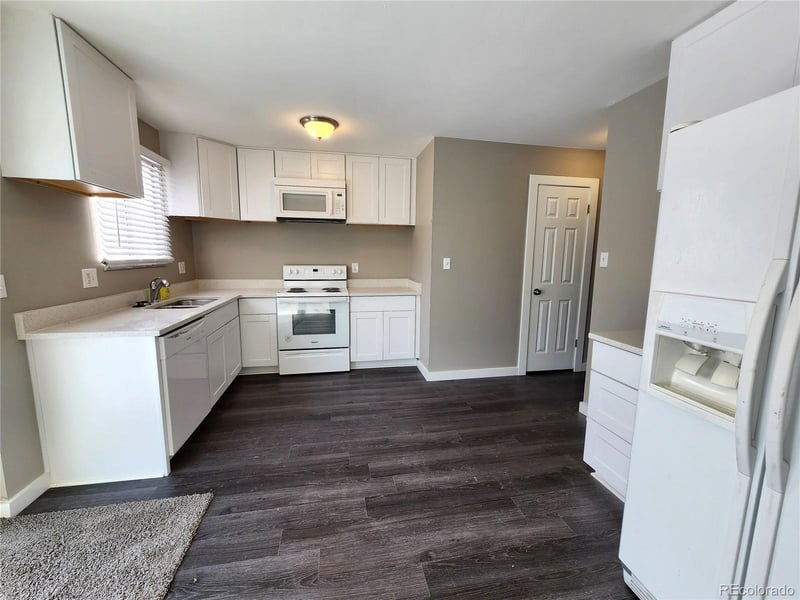 38 Lansing St, Aurora, CO 80010