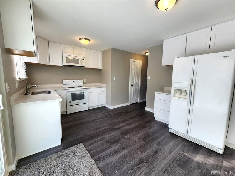 38 Lansing St, Aurora, CO 80010