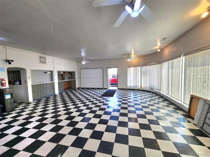 200 1st St, Julesburg, CO 80737