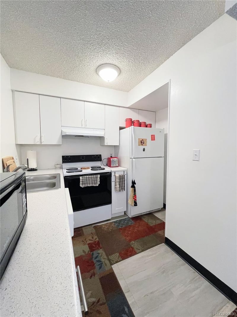 5300 E Cherry Creek South Dr #116, Denver, CO 80246