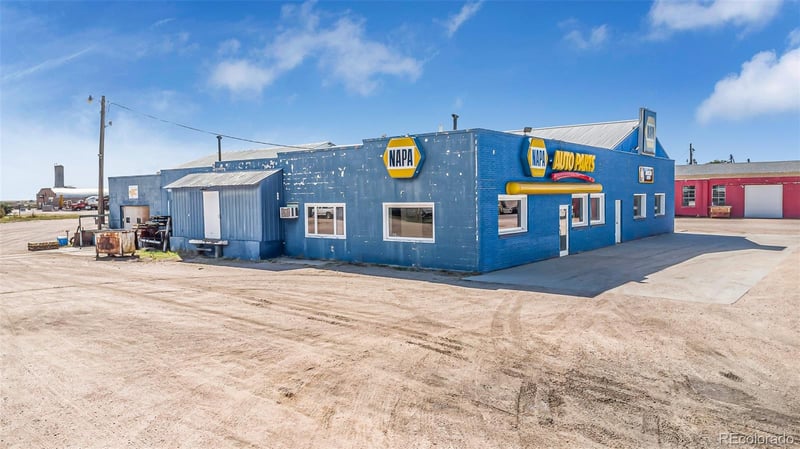 726 1st St, Akron, CO 80720