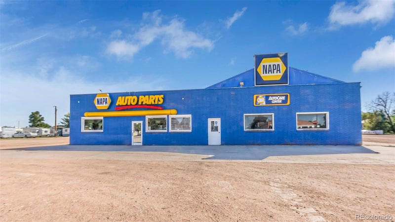 726 1st St, Akron, CO 80720