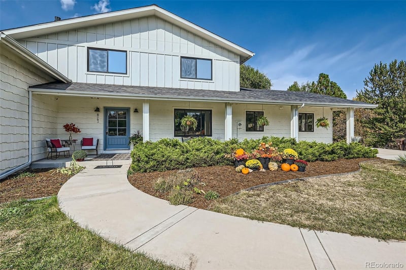 8063 Meadowlake Rd, Longmont, CO 80503