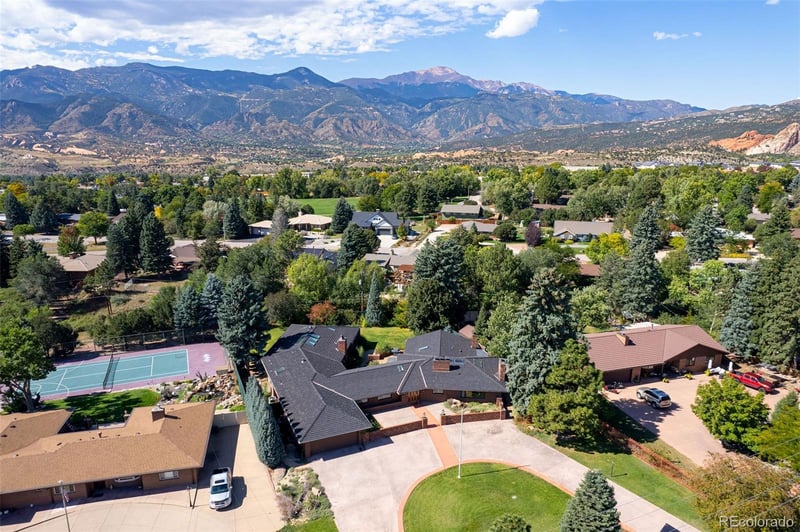 2430 Mesa Rd, Colorado Springs, CO 80904