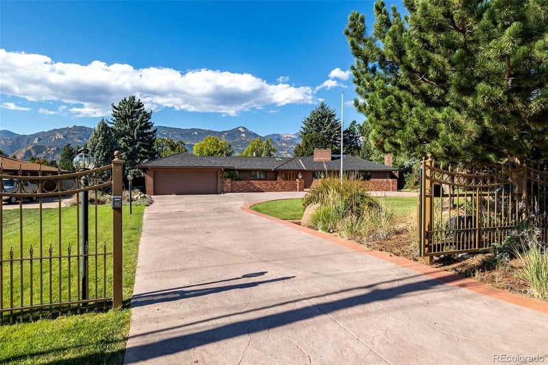 2430 Mesa Rd, Colorado Springs, CO 80904