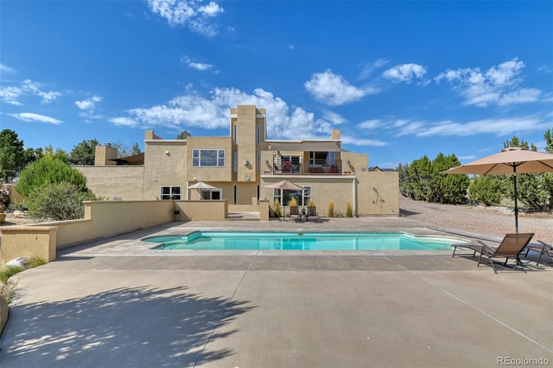 854 S Charlo Dr, Pueblo, CO 81007