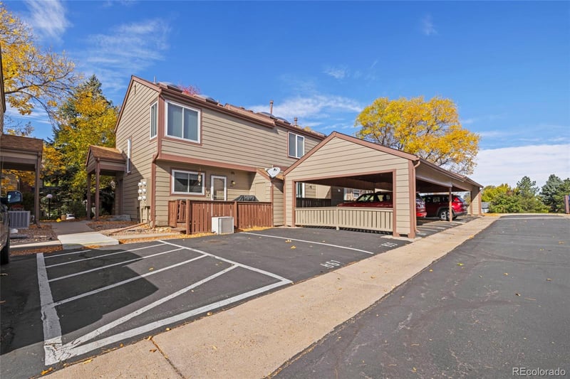 857 Summer Dr, Highlands Ranch, CO 80126