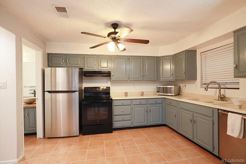 12043 W Cross Dr #208, Littleton, CO 80127