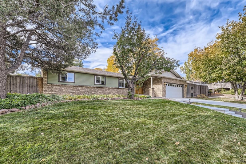 982 Lambert Ln, Northglenn, CO 80234