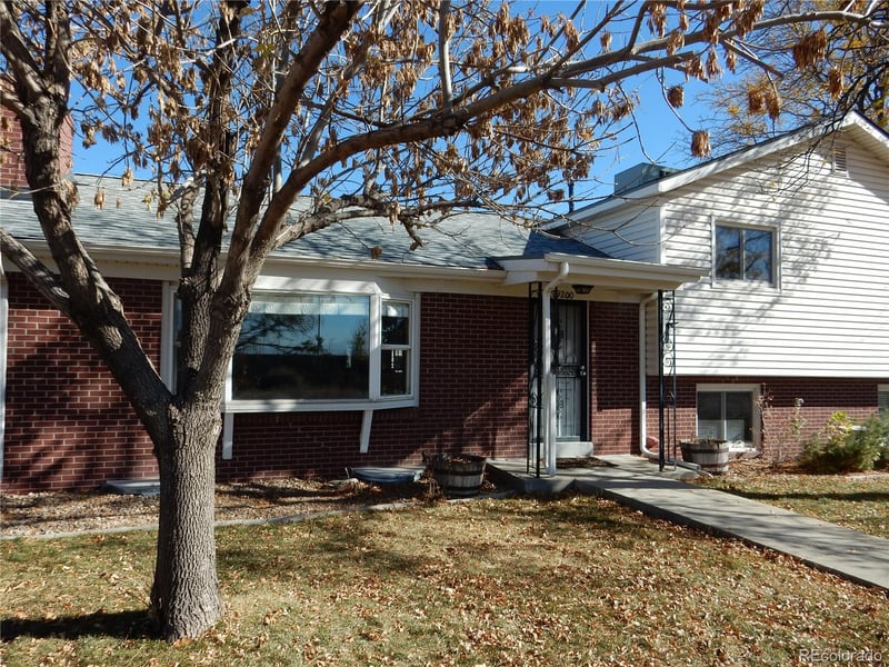 19200 Smith Rd, Aurora, CO 80011