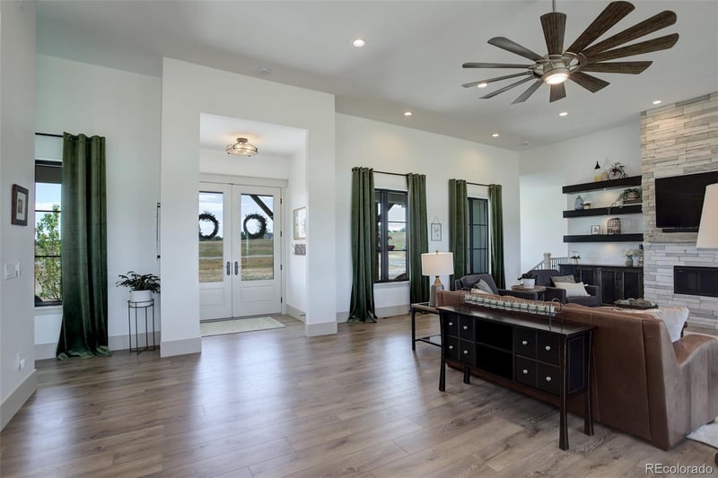2147 Mountain River Rd, Berthoud, CO 80513