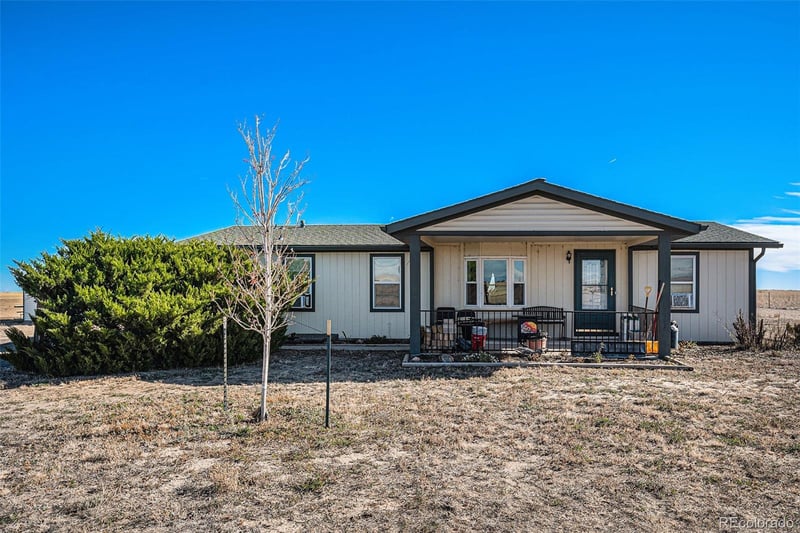 43303 E 96th Ave, Bennett, CO 80102