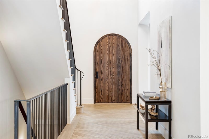 2150 S Saint Paul St, Denver, CO 80210