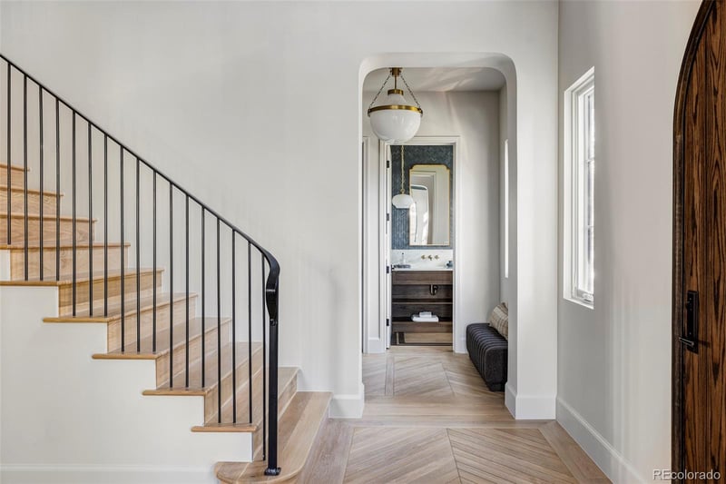 2150 S Saint Paul St, Denver, CO 80210