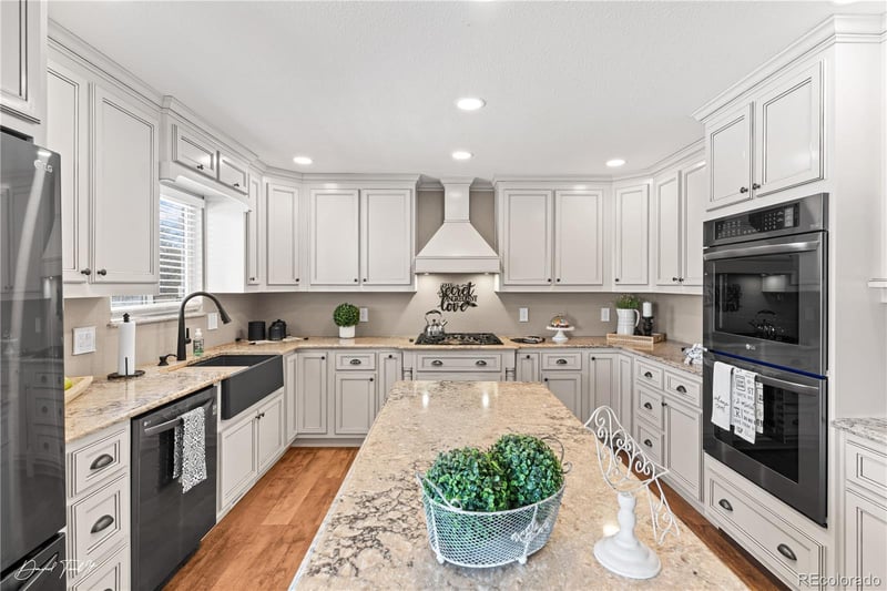 1564 27th Ln, Pueblo, CO 81006