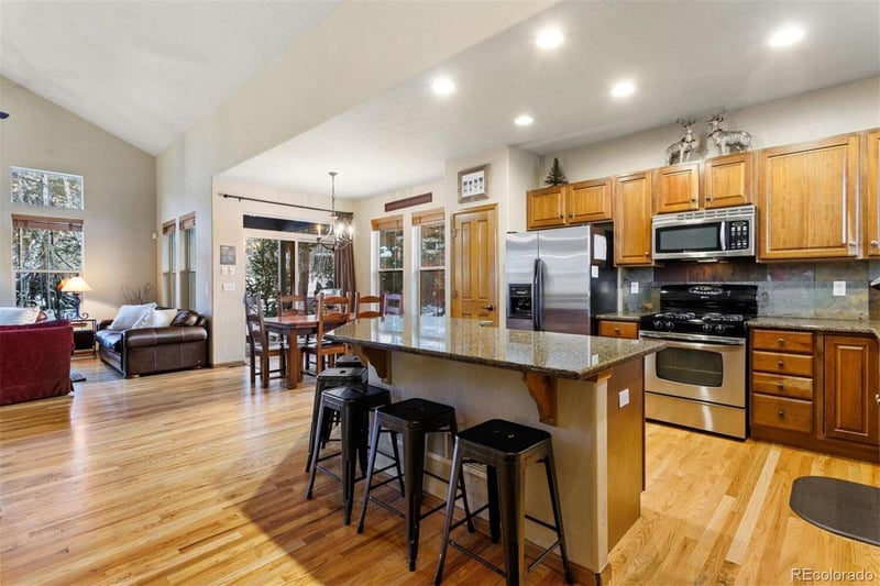 110 Deer Track Ct, Granby, CO 80446